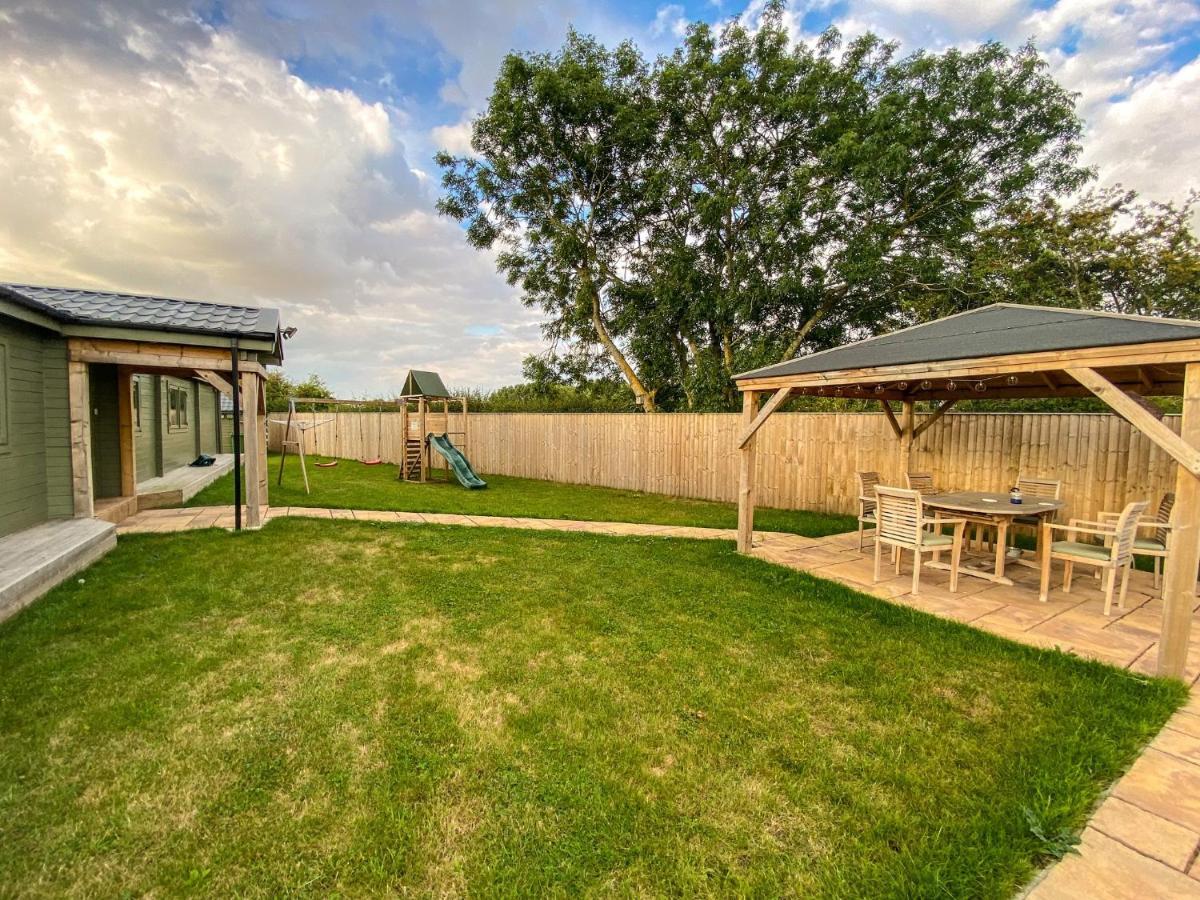 Beautiful 3-Bed Luxury Private Lodge In York Exteriör bild
